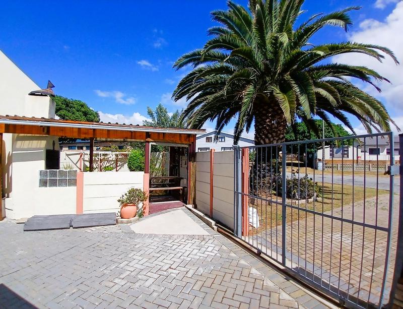 3 Bedroom Property for Sale in Stilbaai Wes Western Cape